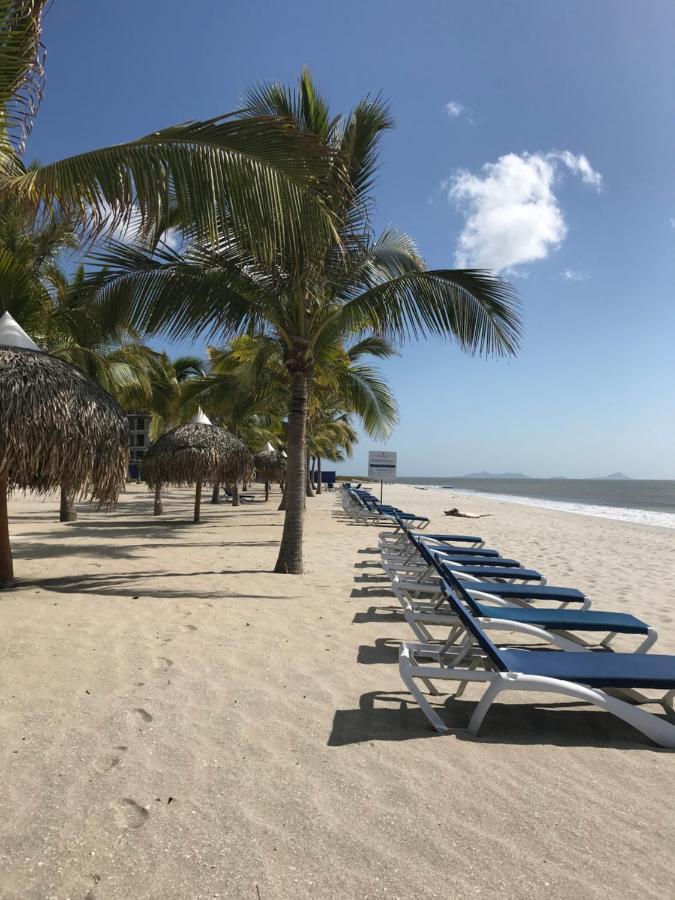 Playa Caracol Chame Aparthotel Exterior photo