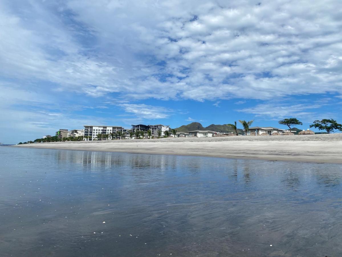 Playa Caracol Chame Aparthotel Exterior photo